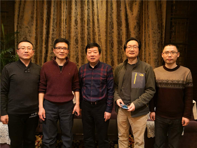 汤洪波博士(左二),汤洪清博士(右二)