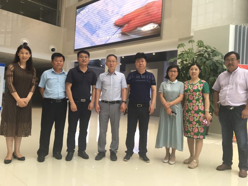 饮水思源心系家乡----挪威皇家院士许崇育回乡考察交流